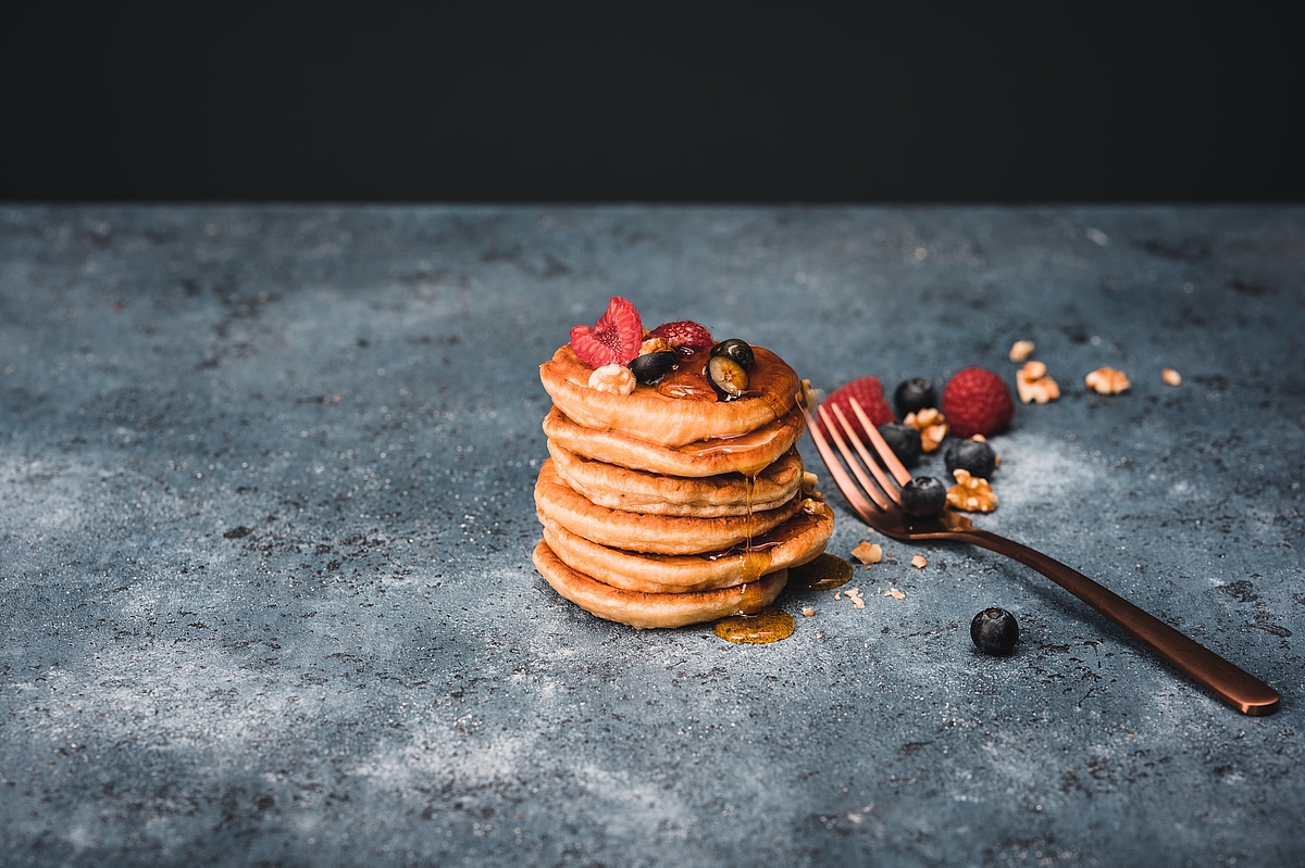 Vollkorn Protein Pancakes Mit Bananen Und Ahornsirup BORA